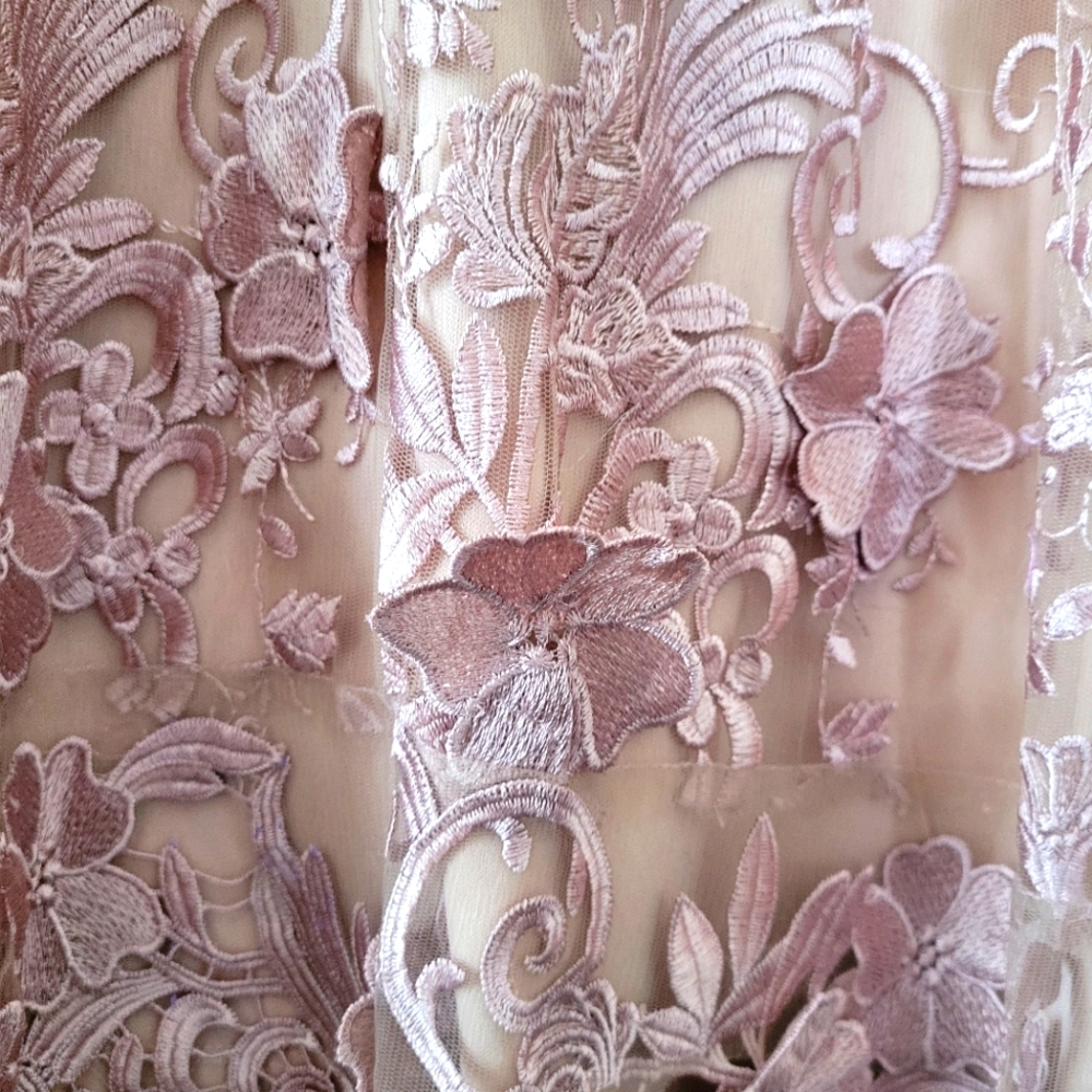 Mauve Lace & Applique Dress - Picture 5 of 7
